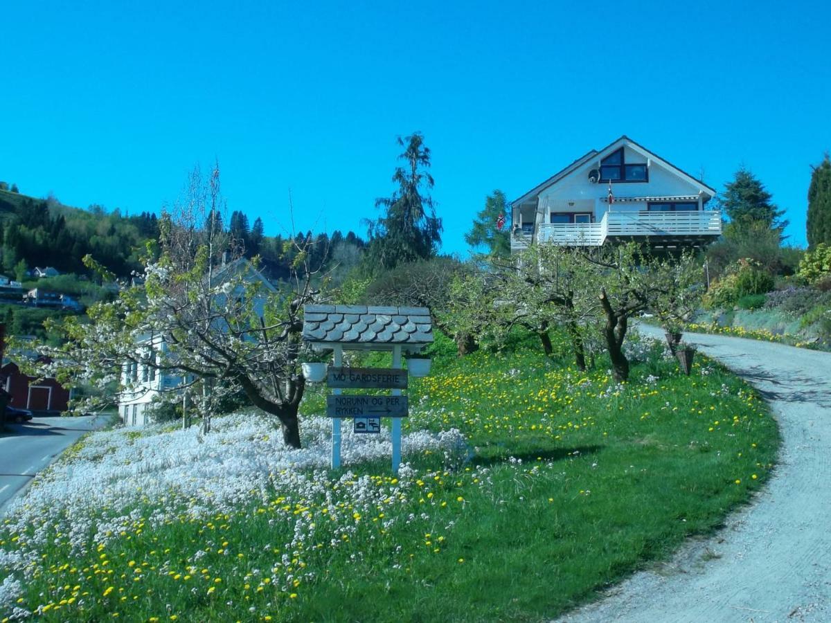 Mo Gardsferie-Pers Frukthage Villa Øystese Eksteriør bilde